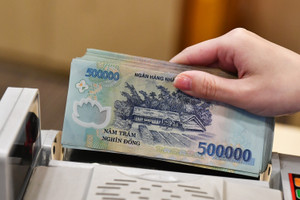 Lãi suất ngân hàng hôm nay 26/6/2025: Gửi tiết kiệm 24 tháng cao nhất 6,3%/năm
