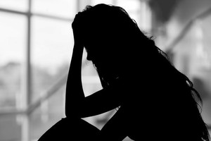 Một nữ diễn viên hạng A chính thức ‘ra đường’ sau khi công ty chồng thua lỗ 287 tỷ đồng