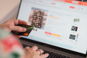 Mỗi ngày người Việt chi hơn 1.000 tỷ mua sắm online, Shopee 'nuốt trọn' thị trường Việt