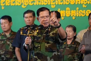 Ông Hun Sen tuyên bố sẽ tiết lộ bí mật của gia đình Thủ tướng Thái Lan