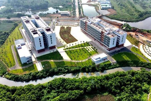 Trường đại học rộng nhất Việt Nam, có hơn 500 giáo sư, phó giáo sư và trên 1.800 tiến sĩ