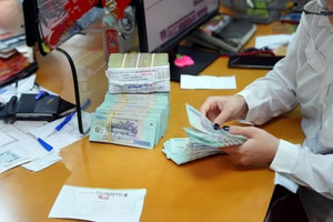 Bà L. đến ngân hàng rút 325 triệu tiền tiết kiệm, nhân viên Agribank thực hiện giao dịch rồi lập tức báo công an