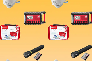 Người dân đổ xô đi mua đèn pin, đồ ăn dự trữ...: Chuyện gì đã xảy ra tại nền kinh tế lớn nhất thế giới?