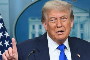 Ông Trump thông báo thời điểm gửi thư, 200 quốc gia vào tầm ngắm: 'Mỹ có thể sẽ làm bất cứ điều gì'