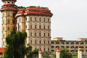 Cảnh hoang vắng tại ngôi trường đại học hơn 10ha vừa bị Bộ Giáo dục đình chỉ hoạt động