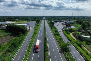 Khẩn cấp ‘lên đời’ cao tốc huyết mạch kết nối đến siêu sân bay của Việt Nam