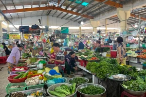 Nỗi lo của bà nội trợ: Hàng hóa tăng giá nhưng ‘không thể không mua’