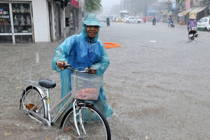 Dự báo thời tiết 29/6/2025: Miền Bắc bắt đầu hứng đợt mưa lớn tầm tã