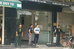 Khám xét nhà trùm giang hồ cộm cán Vi ‘ngộ’ ở Thanh Hóa
