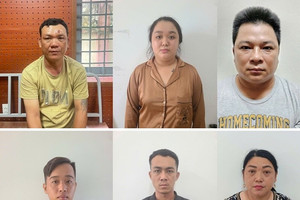 Khám xét khẩn cấp 6 điểm nghi vấn, bắt Bùi Thị Kim Ngân, thu giữ 1,18kg ma túy đá, 1.015 viên thuốc lắc và 1 khẩu súng quân dụng