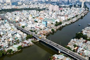 TP. HCM chuẩn bị di dời gần 15.000 căn nhà của 10 phường, 'lột xác' 8 tuyến kênh ô nhiễm giữa lòng đô thị