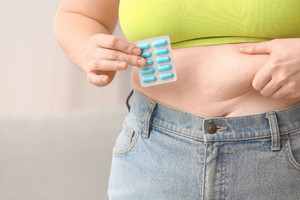 Phanh phui 'lò' sản xuất thực phẩm giảm cân giả quy mô lớn: Hàng đêm gầm rú máy móc, ban ngày cửa đóng then cài