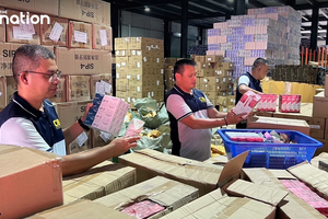 Khám xét khẩn cấp 6 kho hàng, triệt phá đường dây bán hàng giả quy mô 37.000 tỷ, toàn bộ được nhập từ Trung Quốc