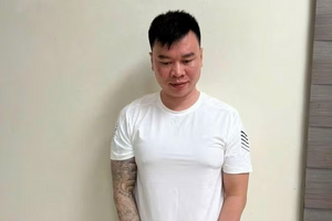 Tịch thu 200 bình kim loại, bắt tạm giam Lê Kim Thu