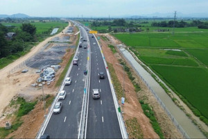 Đề xuất thu phí 900 – 1.300 đồng/km với 13 tuyến cao tốc hoàn thành trong năm 2025