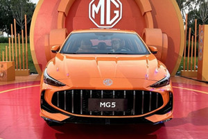 MG5 2026 ra mắt với giá chỉ 218 triệu: Sedan hạng C rẻ ngang một chiếc xe máy tay ga