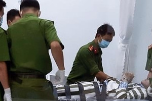 Từ hôm nay, bỏ án tử hình với 8 tội danh, đi công chứng phải chụp ảnh