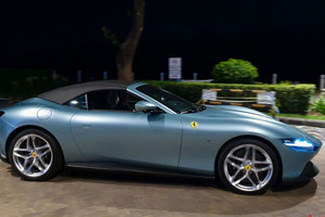 Siêu xe Ferrari Roma Spider thứ hai xuất hiện tại Việt Nam, giá lăn bánh hơn 20 tỷ đồng