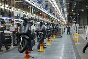 Giá lăn bánh giảm sâu từ ngày 1/7: Thời cơ vàng cho người dùng chuyển sang xe điện VinFast, Dat Bike,...
