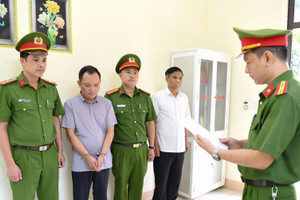 Bắt giám đốc công ty Athena sản xuất kem chống nắng, mỹ phẩm giả tại Phú Thọ