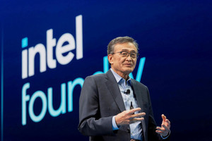 Intel xóa sổ công nghệ chủ lực, hy sinh hàng tỷ USD để đổi lấy 1 cơ hội: Vua chip toan tính gì?