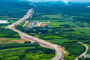 Chiêm ngưỡng cao tốc 10.000 tỷ sắp thông xe của Việt Nam