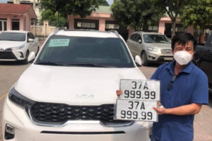 Sau sáp nhập, lệ phí đăng ký ô tô tại 2 địa phương bất ngờ tăng gấp 20 lần