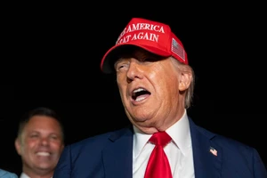 Tổng thống Mỹ Trump nói sẽ tăng thuế lên tới 70% với một số quốc gia