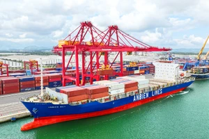 Việt Nam xuất siêu 7,6 tỷ USD