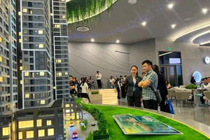 Hết thời 'nóng' lãi suất tiết kiệm, dòng tiền đang đổ vào đâu?