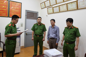 Khởi tố, bắt tạm giam thẩm phán tòa án Hoàng Kim Khánh