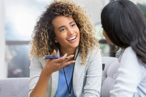 AI lên ngôi, 7 nghề này vẫn 'miễn nhiễm' trước nguy cơ bị thay thế: Cơ hội phát triển lâu dài, lương tăng đều