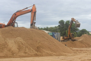 Người dân và doanh nghiệp 'sốc' khi giá vật liệu xây dựng tăng phi mã