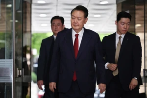 Cựu Tổng thống Hàn Quốc Yoon Suk Yeol bị bắt: Phòng giam biệt lập, không có điều hòa