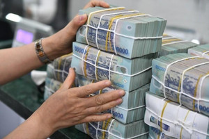 Người dân vay tiền rồi tiền cũng quay trở lại ngân hàng dưới dạng tiền gửi