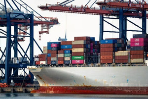 Cảng lớn nhất Châu Âu chuẩn bị cho nguy cơ chiến tranh
