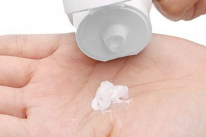 Đình chỉ lưu hành, thu hồi trên toàn quốc lô sữa rửa mặt chuyên dụng Gammaphil