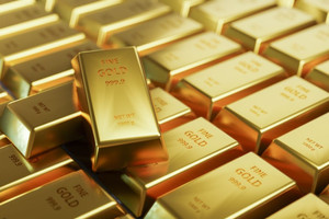 Giá vàng biến động mạnh, đại gia nào gom thêm 20 tấn vàng?