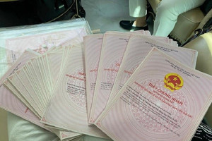 Hướng dẫn xin cấp sổ hồng tại UBND xã từ tháng 7/2025 đầy đủ, chi tiết nhất