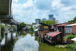 Di dời 700 hộ dân, chi hơn 8.500 tỷ ‘giải cứu’ dòng rạch ô nhiễm nặng ở TPHCM