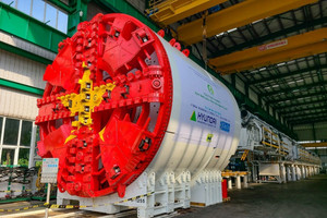 Doanh nghiệp Việt Nam đầu tiên mua máy khoan hầm ‘khổng lồ’ từ Trung Quốc về làm đường sắt