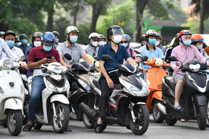Hà Nội đang chuẩn bị những gì cho lệnh cấm xe máy chạy xăng trong 1 năm tới?