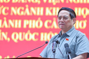 Thủ tướng trả lời cử tri về thu hút, trọng dụng nhân tài