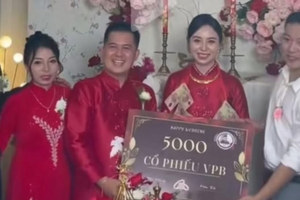 Mừng cưới bằng 5.000 cổ phiếu VPBank, cặp vợ chồng bất ngờ 'thịnh vượng'