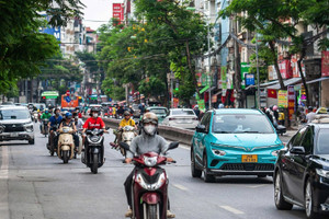 Cấm xe máy chạy xăng vào Vành đai 1: 'Cần bàn làm, không bàn lùi'