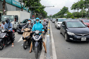 Cấm xe máy chạy xăng vào Vành đai 1: Hà Nội phải giải quyết ngay các vấn đề này