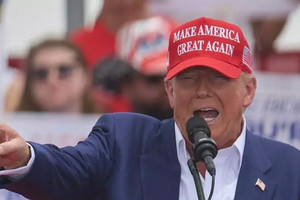 Ông Trump nói Mỹ sẽ gửi tên lửa Patriot cho Ukraine, EU trả tiền