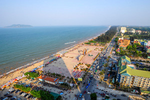 Tại sao du khách quốc tế đổ xô đến du lịch biển Việt Nam?