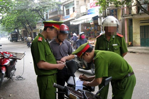 Từ nay, Công an xã được quyền làm việc này mà không phải báo trước với người dân