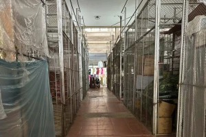 Thu dưới 200.0000 đồng/ngày, tiểu thương khu chợ lớn nhất Hà Tĩnh ‘bán quầy’